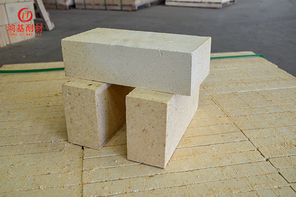 煙囪耐火磚：構建安全高效的工業煙囪